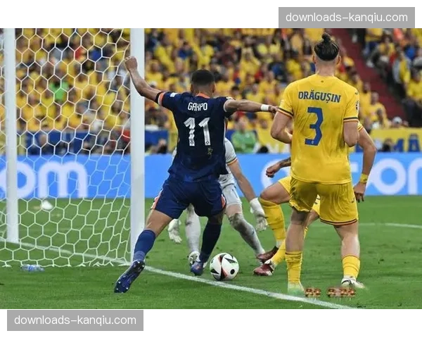 评论：贝蒂斯绝杀争议点球引发VAR标准讨论